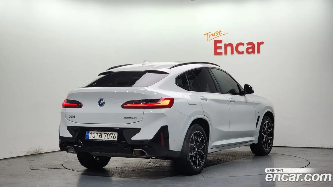 BMW X4 2023 из KR, фото 4