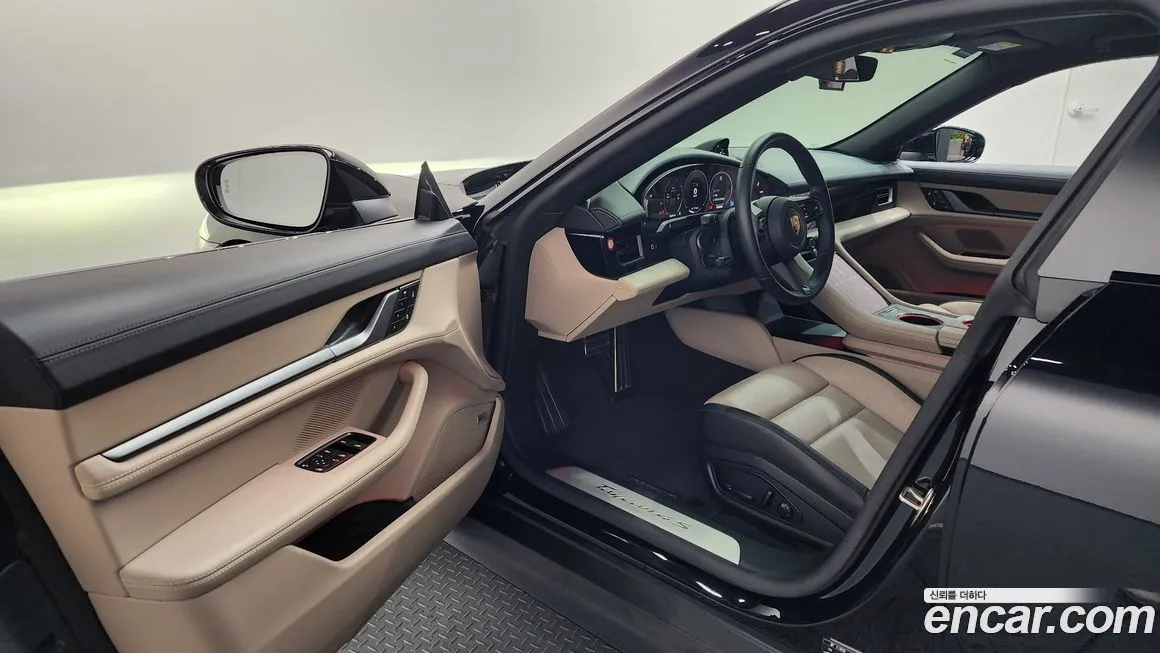 Porsche Taycan 2025 из KR, фото 4