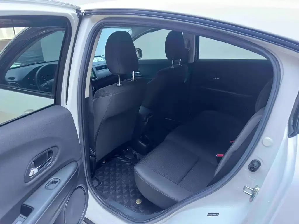 Honda Vezel 2022 из CN, фото 10