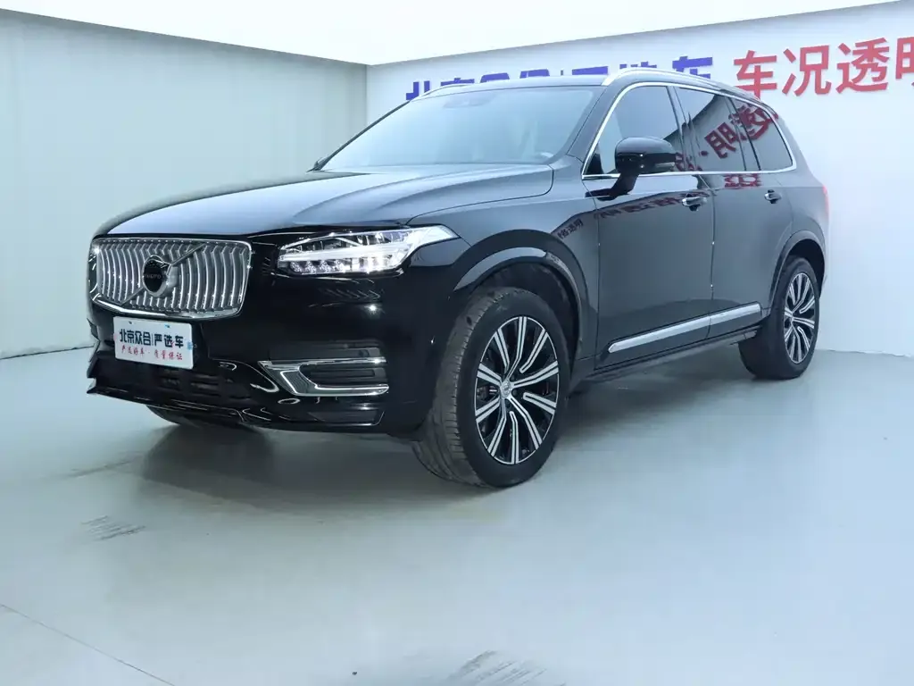Volvo XC90 — фото 1