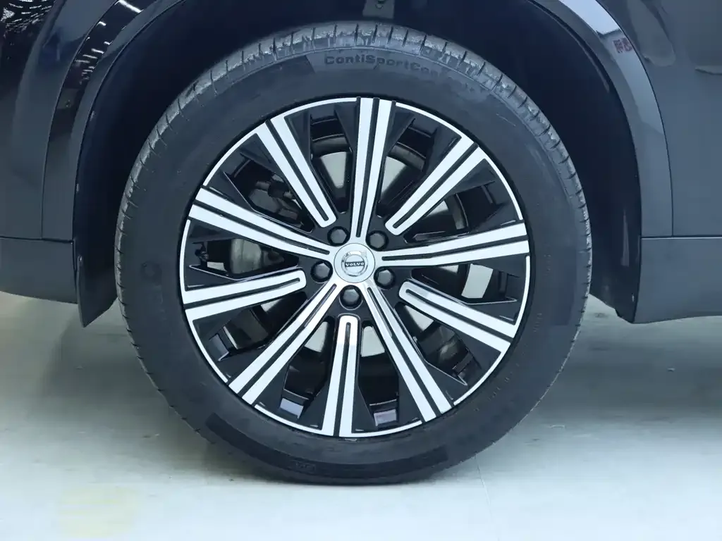Volvo XC90 — фото 3