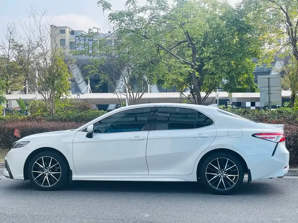 Toyota Camry 2022 из CN, фото 9