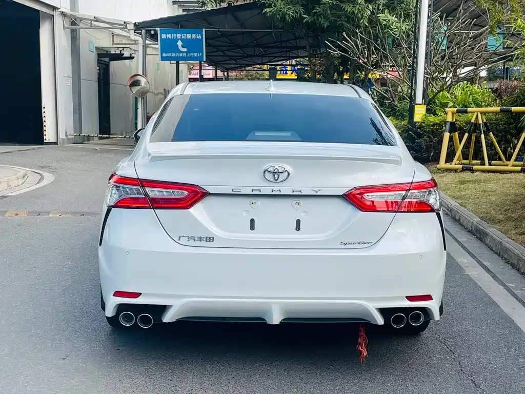 Toyota Camry 2022 из CN, фото 4