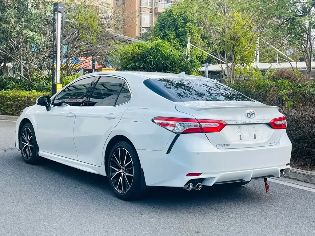 Toyota Camry 2022 из CN, фото 5