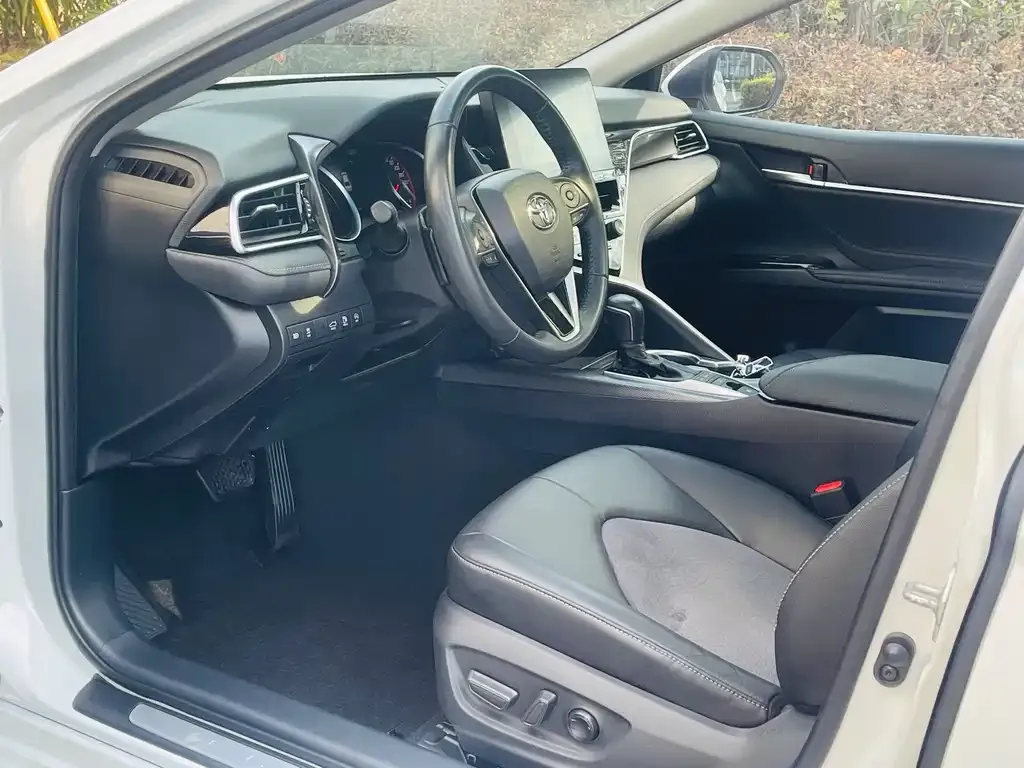 Toyota Camry 2022 из CN, фото 7