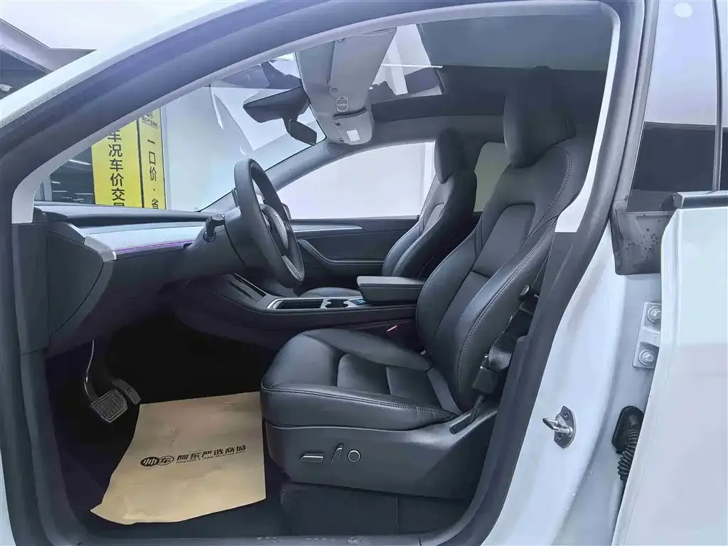 Tesla Model Y 2024 из CN, фото 8