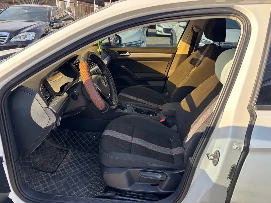 Volkswagen Lamando 2021 из CN, фото 4