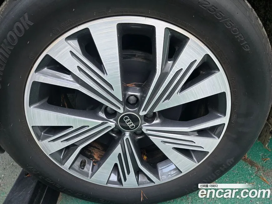 Audi Q4 e-tron 2025 из KR, фото 4