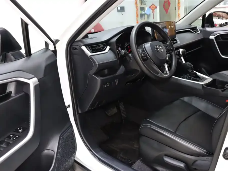Toyota RAV4 2024 из CN, фото 10
