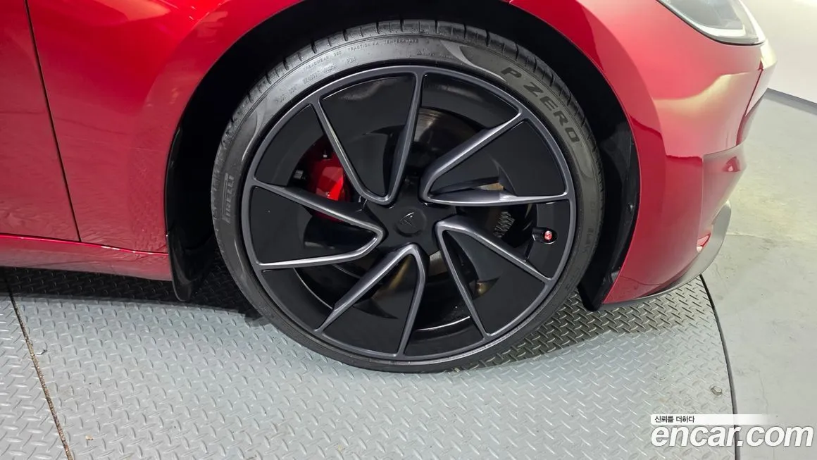 Tesla Model 3 — фото 2