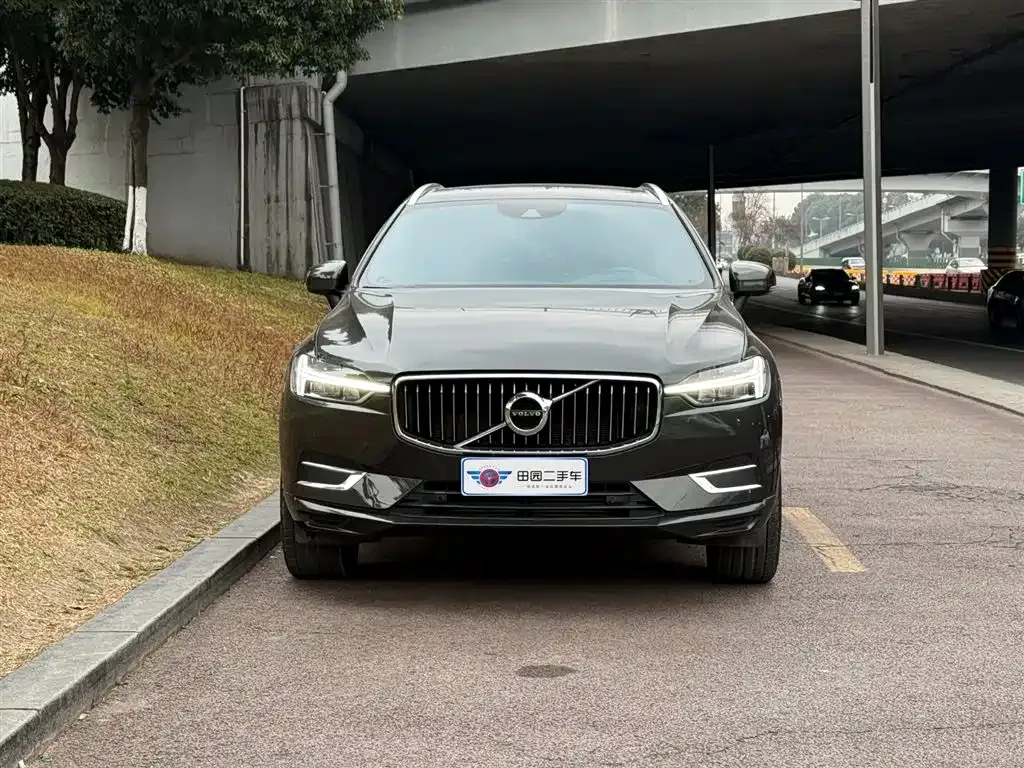 Volvo XC60 — фото 6