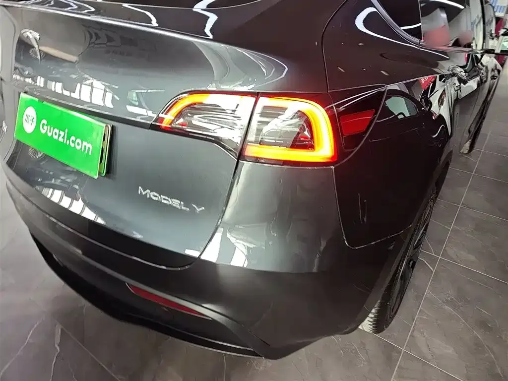 Tesla Model Y 2024 из CN, фото 5
