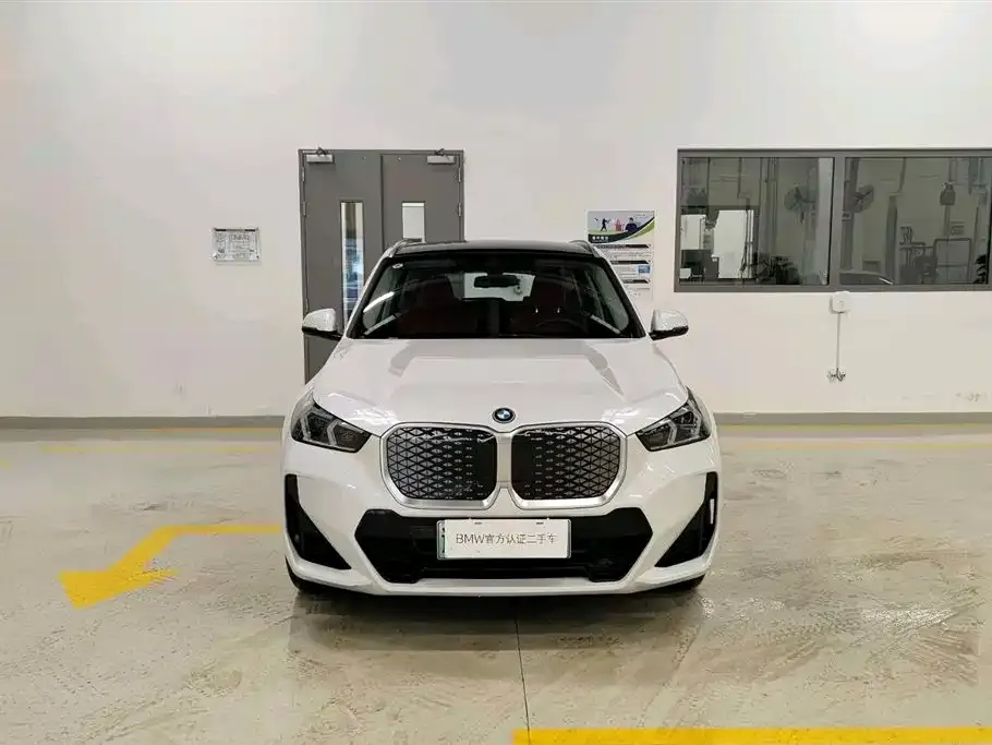 BMW iX1 2025 из CN, фото 10