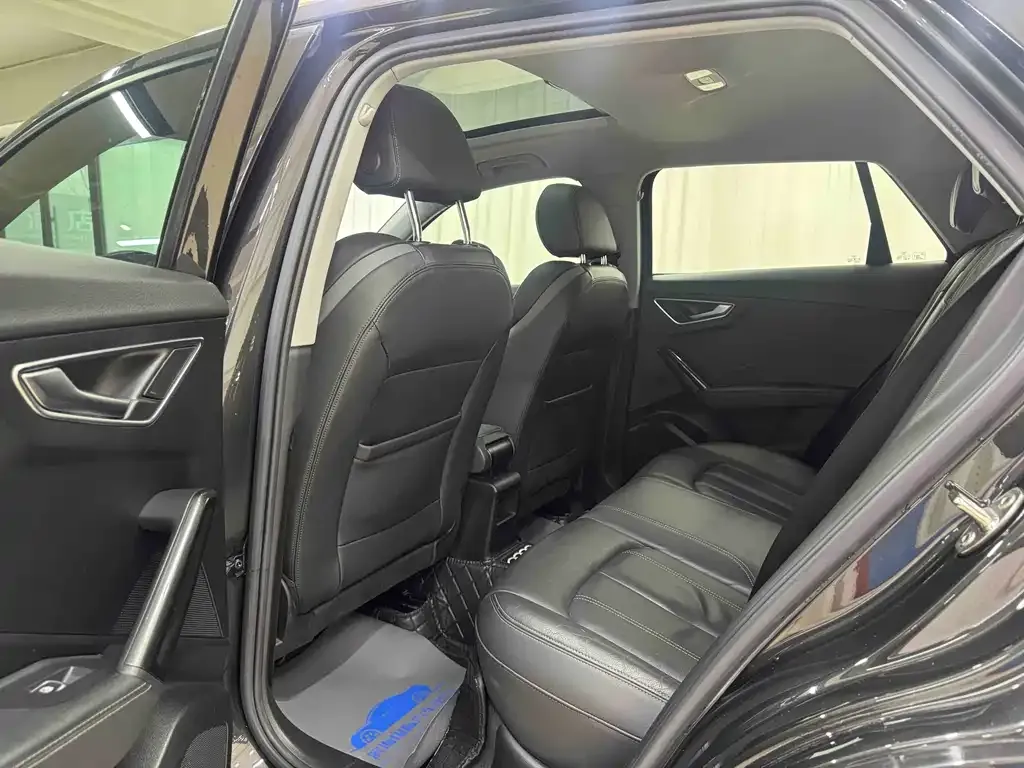 Audi Q2L 2022 из CN, фото 8