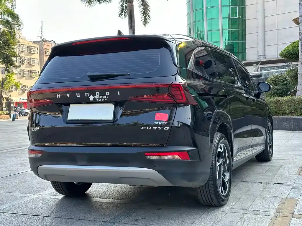 Hyundai Custo — фото 3
