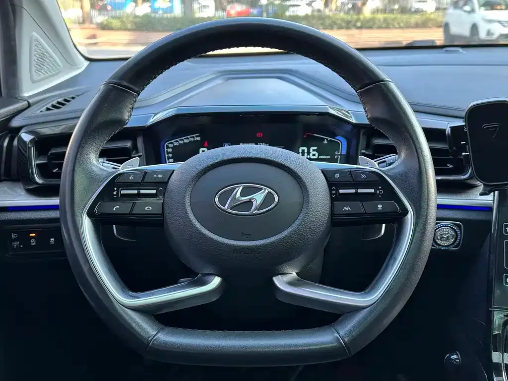 Hyundai Custo — фото 2