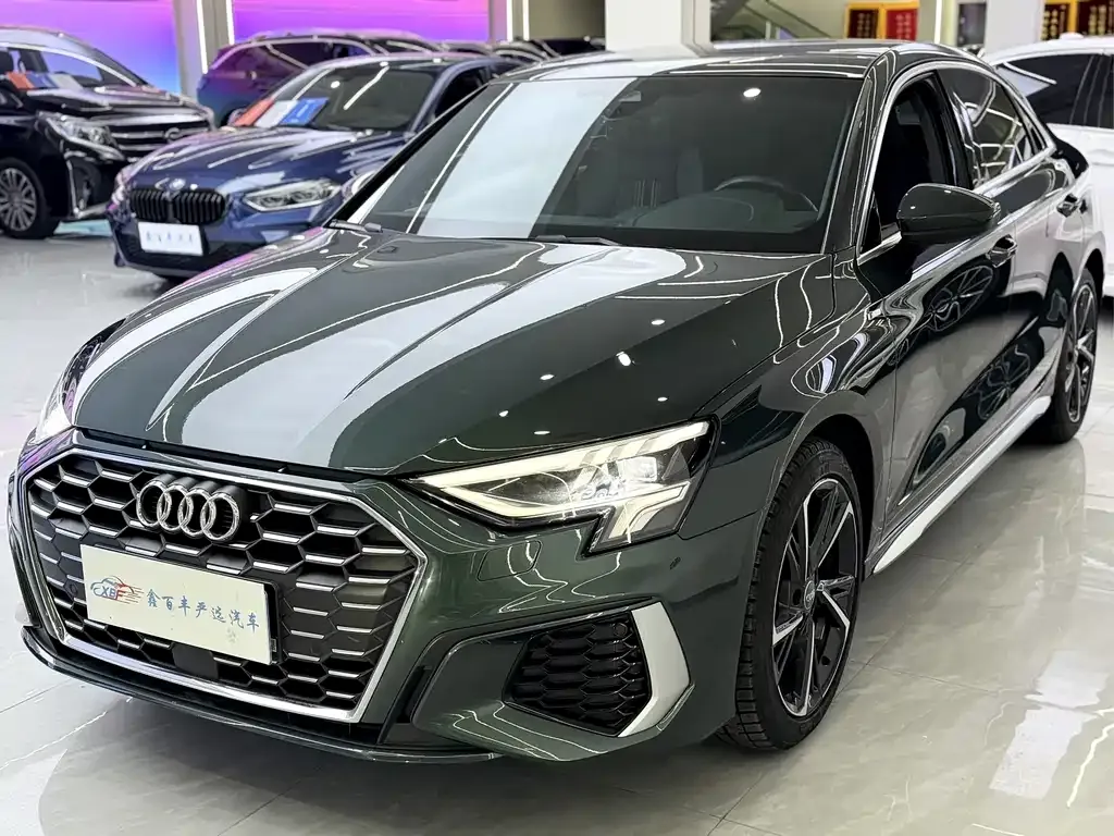 Audi A3 — фото 1