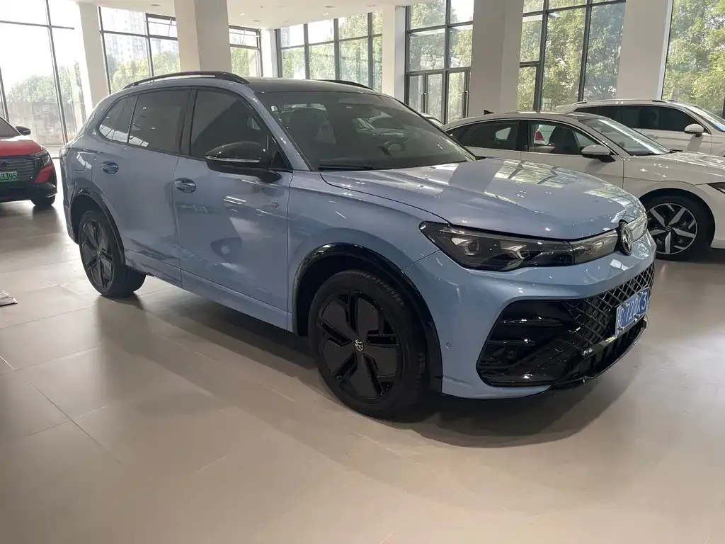 Volkswagen Tiguan L 2024 из CN, фото 3