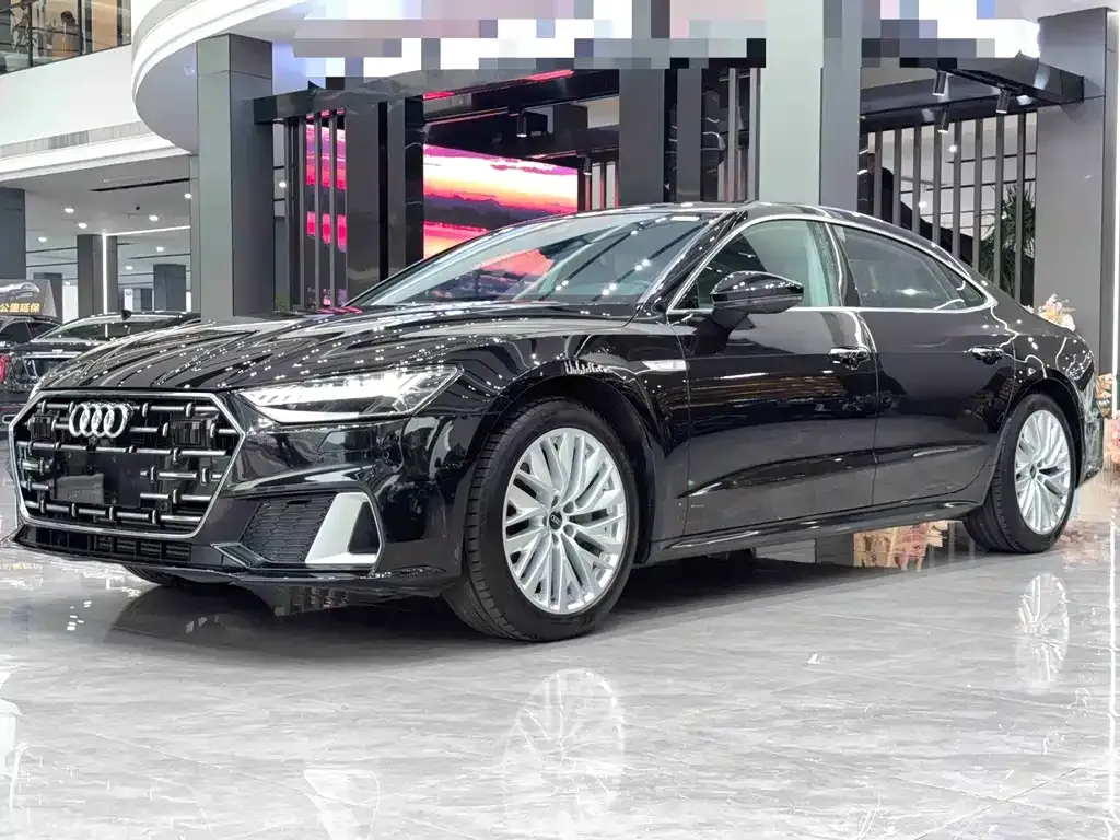 Audi A7L 2023 из CN, фото 1