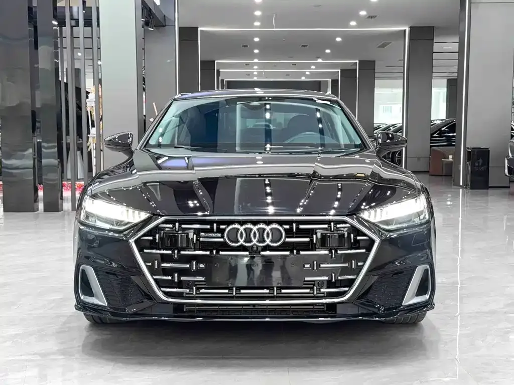Audi A7L 2023 из CN, фото 6
