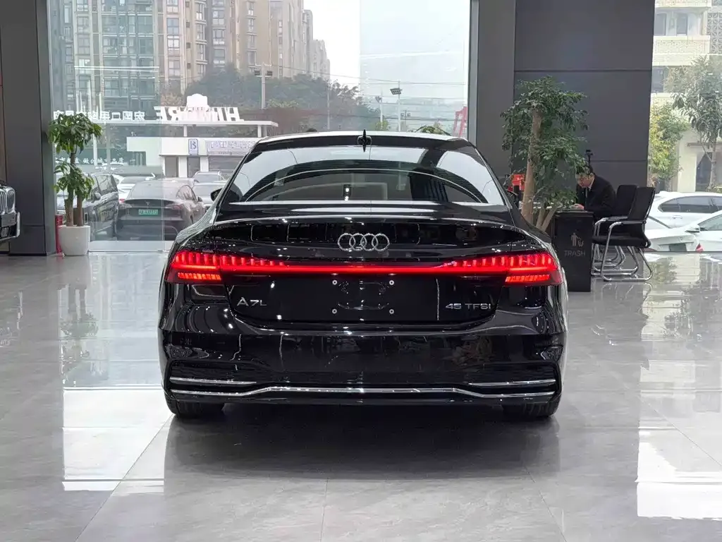 Audi A7L 2023 из CN, фото 9