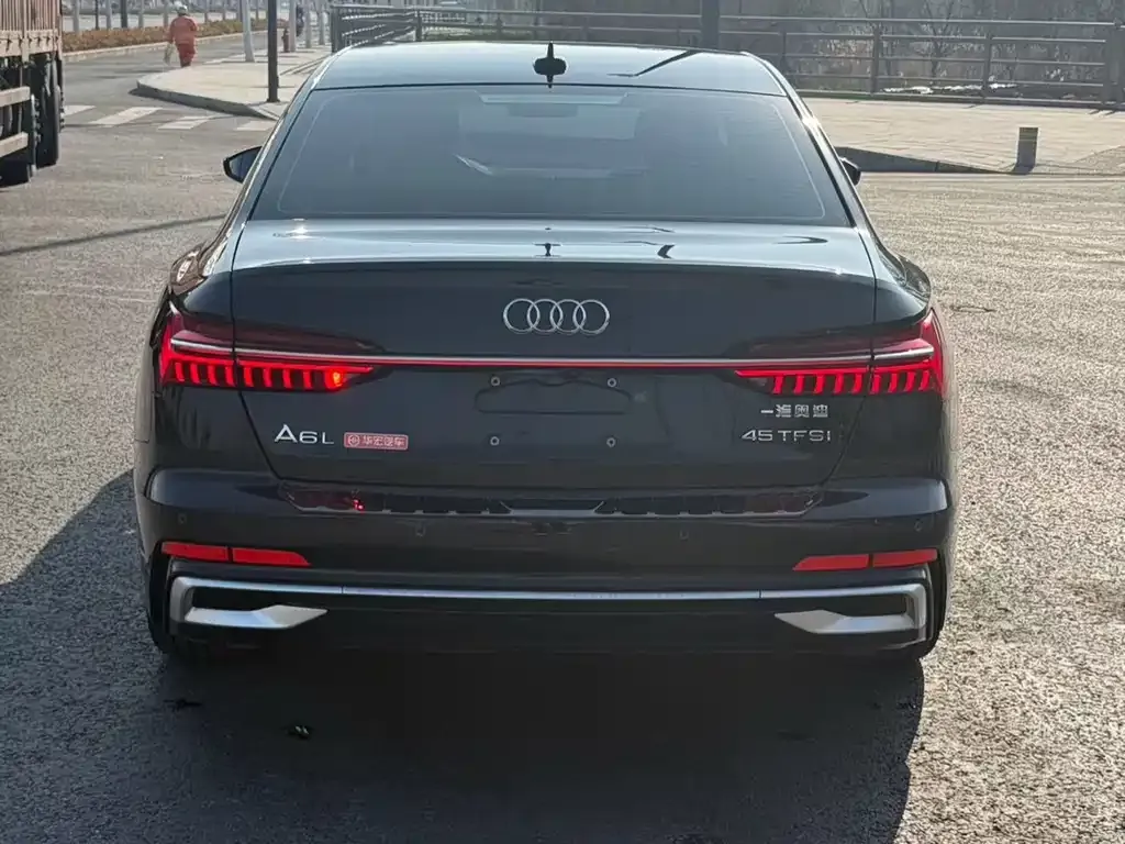 Audi A6L 2023 из CN, фото 4