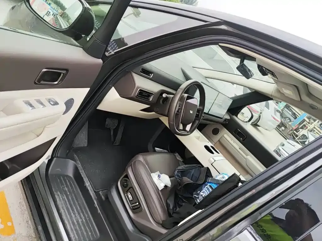 Li Auto MEGA 2024 из CN, фото 2