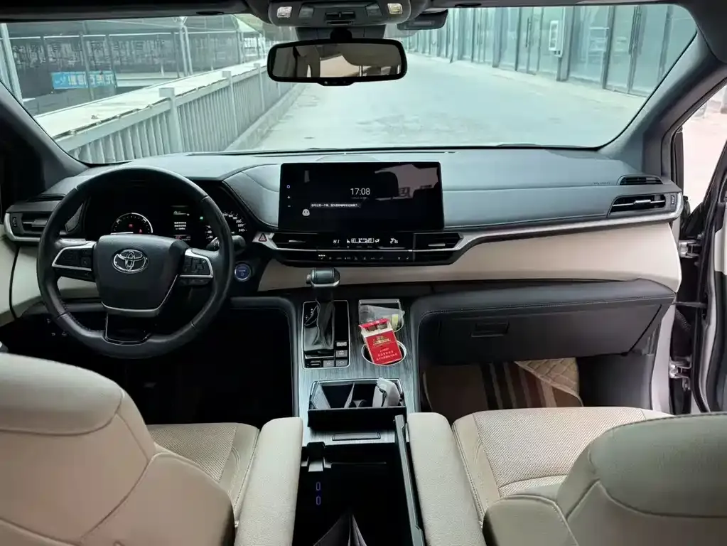 Toyota Sienna 2023 из CN, фото 10