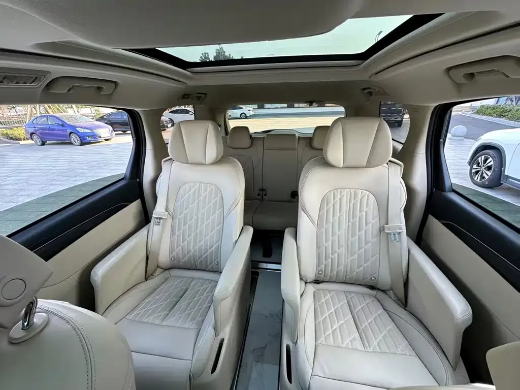 Buick GL8 2021 из CN, фото 8