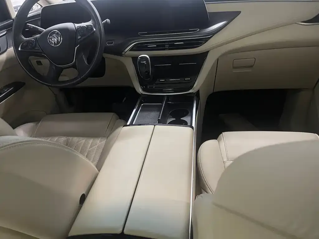 Buick GL8 2021 из CN, фото 2