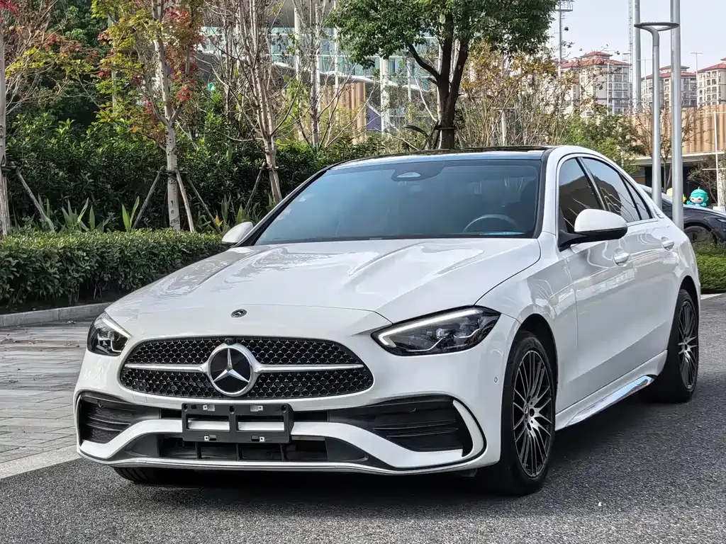 Mercedes-Benz C-Class — фото 1