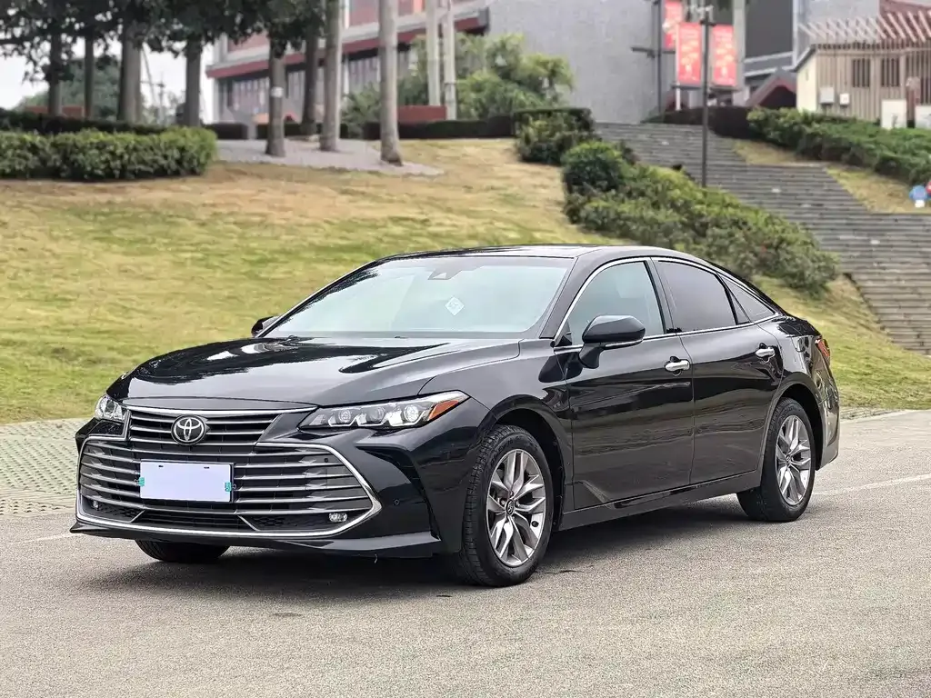 Toyota Avalon 2022 из CN, фото 1
