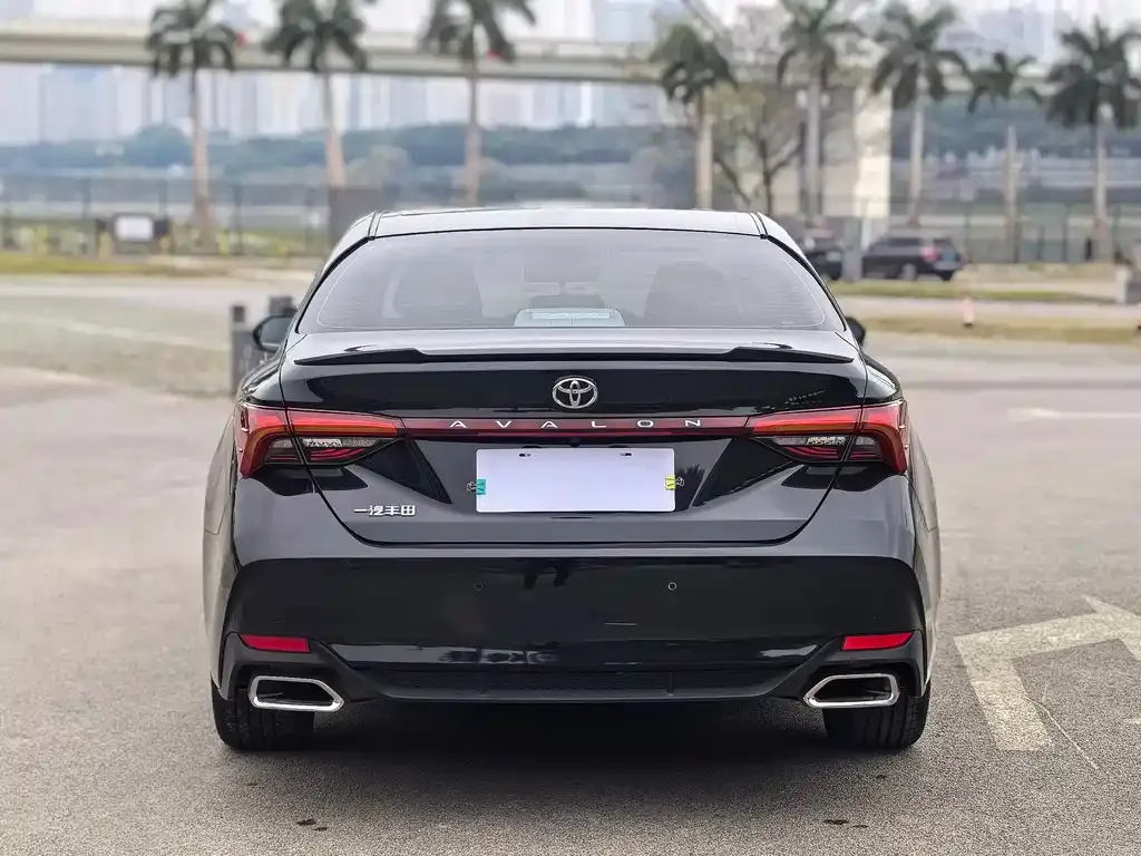 Toyota Avalon 2022 из CN, фото 2