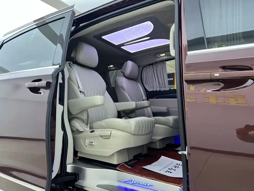 Buick GL8 2024 из CN, фото 9