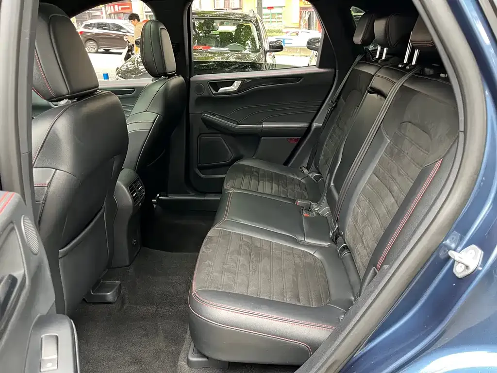 Ford Escape 2021 из CN, фото 5