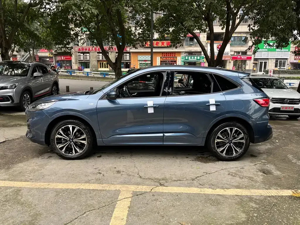 Ford Escape 2021 из CN, фото 3