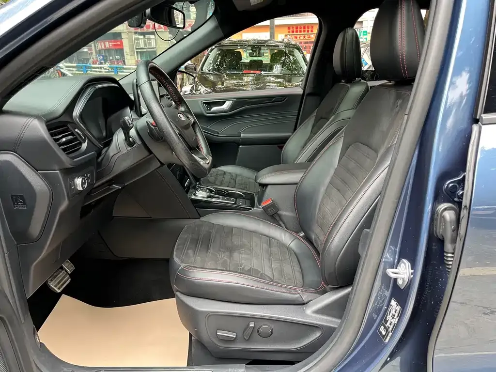 Ford Escape 2021 из CN, фото 6