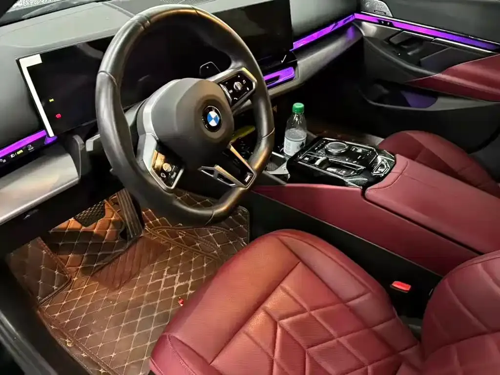 BMW 5 Series — фото 9