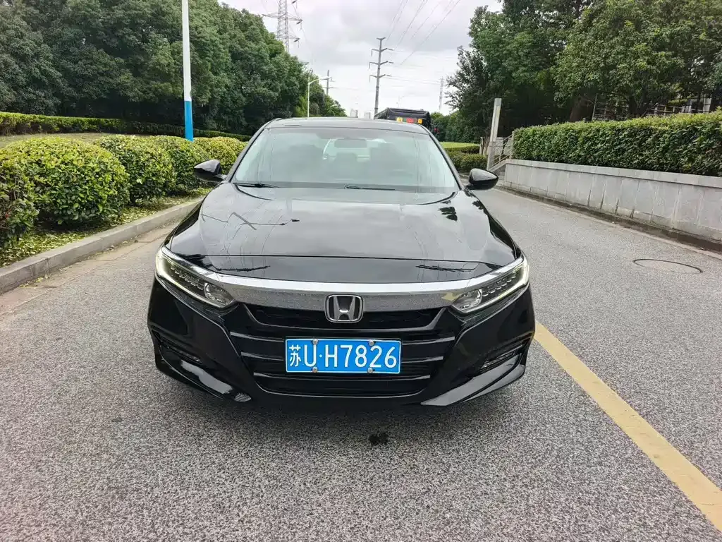 Honda Accord — фото 7