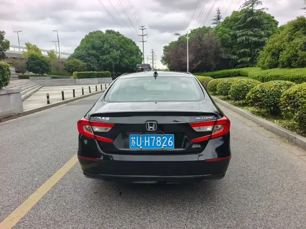 Honda Accord — фото 4