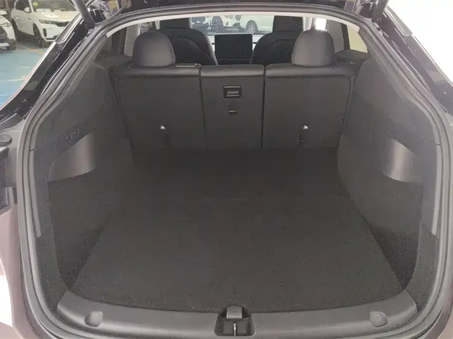 Tesla Model Y 2023 из CN, фото 9
