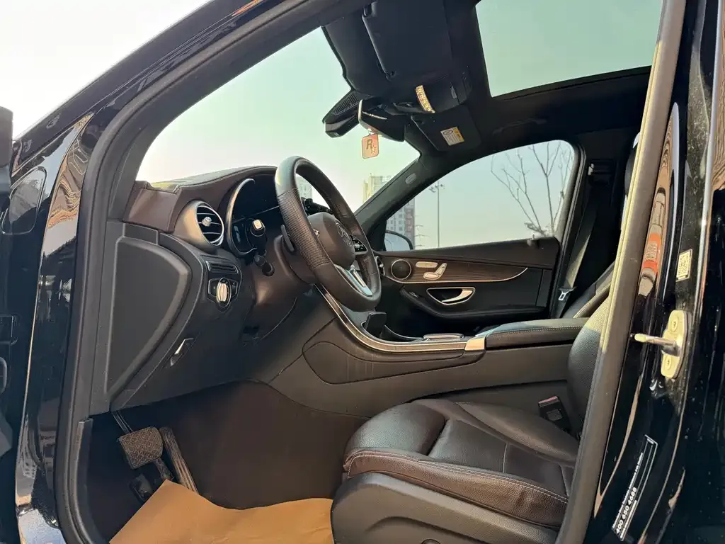 Mercedes-Benz GLC 2023 из CN, фото 2