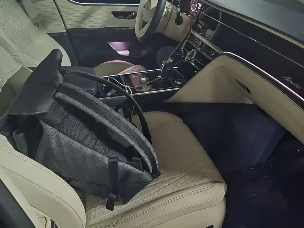 Bentley Flying Spur — фото 4