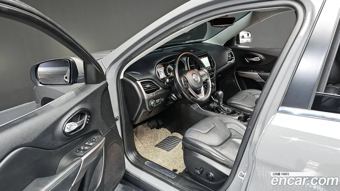 Jeep Cherokee 2021 из KR, фото 10