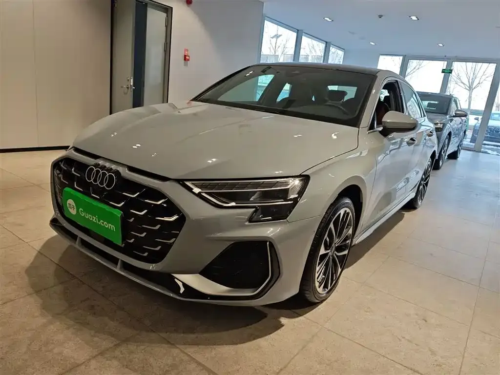 Audi A3 2024 из CN, фото 1