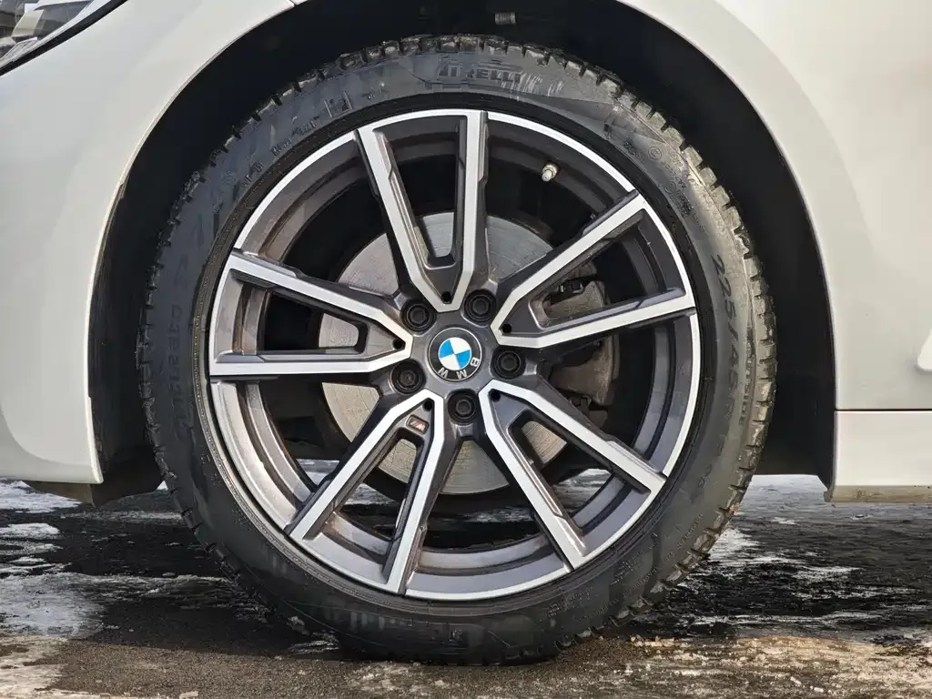 BMW 3 Series 2021 из CN, фото 10