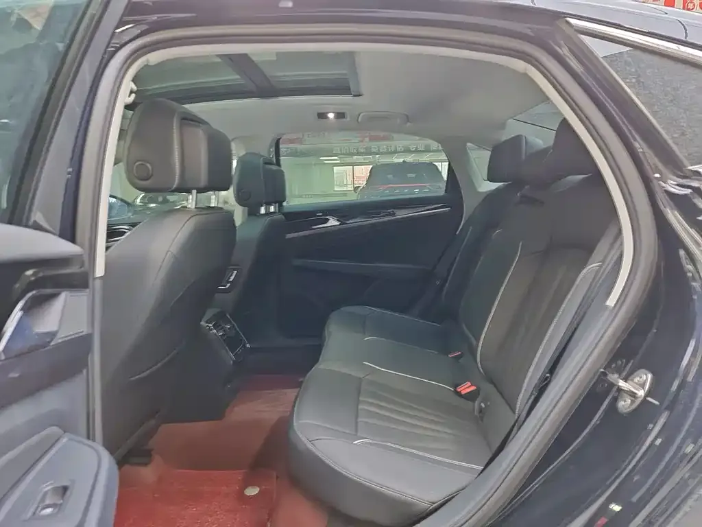 Volkswagen Passat — фото 6