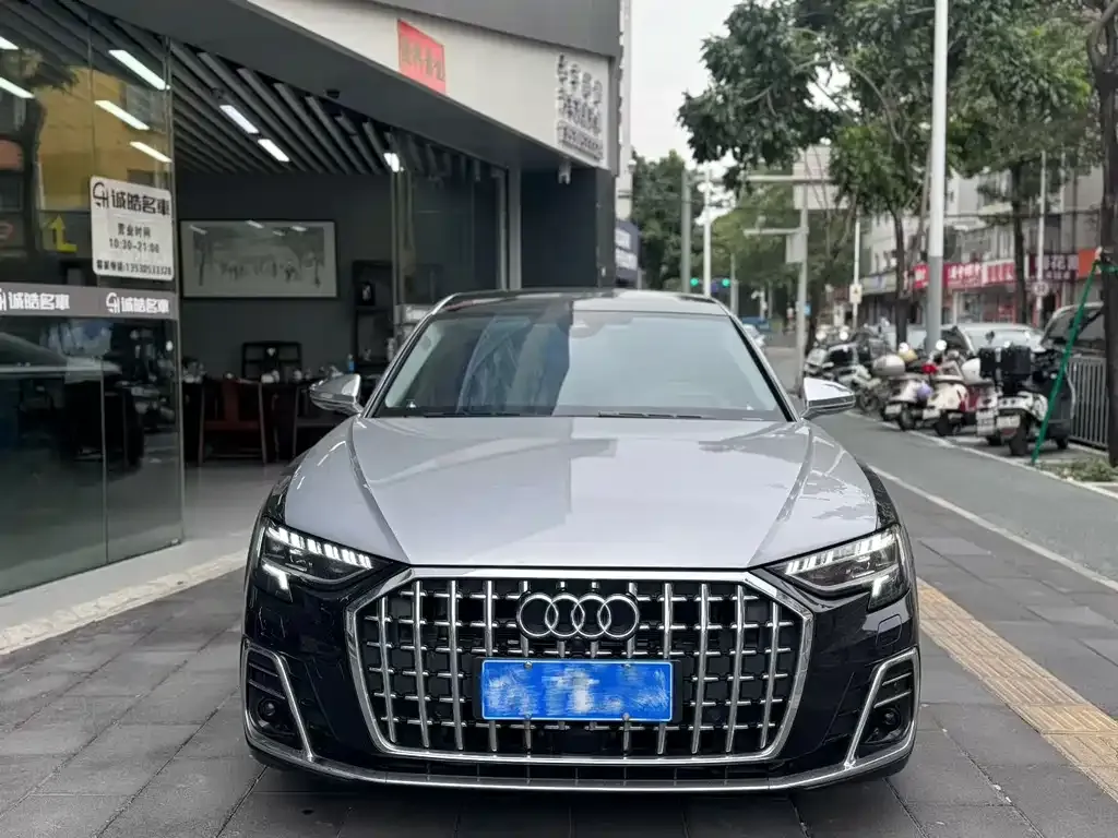 Audi A8 — фото 8
