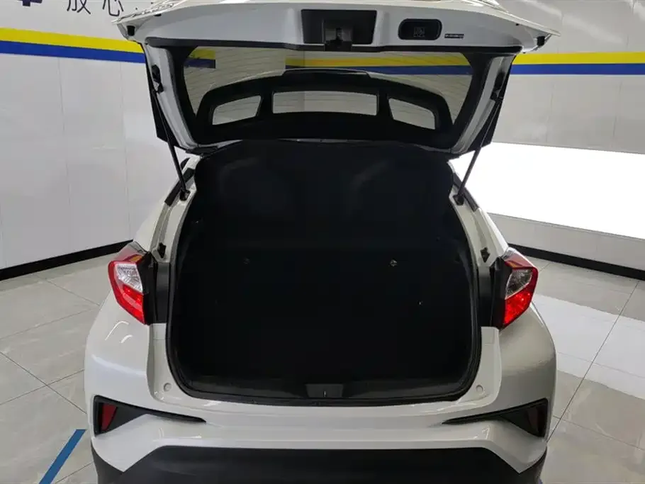 Toyota C-HR 2021 из CN, фото 7