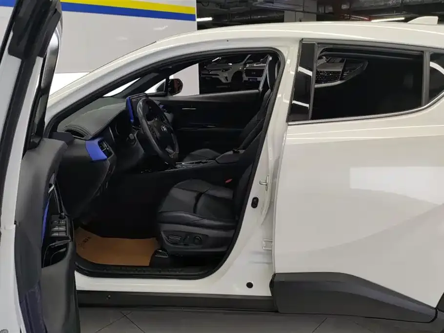 Toyota C-HR 2021 из CN, фото 3